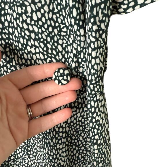 NWT Crescent Collared Wrap Midi Dress Short‎ Puff Sleeves in Green White, Medium - Picture 11 of 13